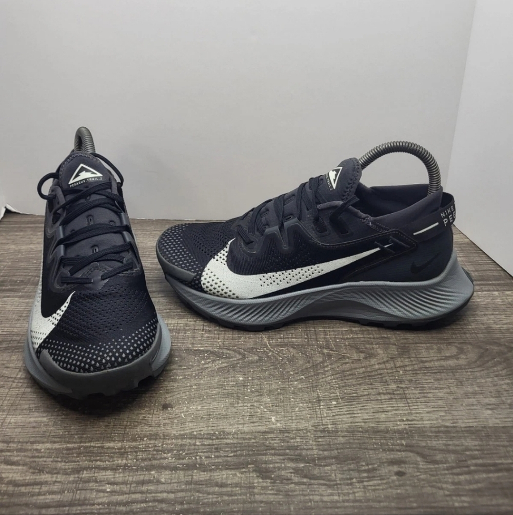 Nike Pegasus Trail 2 Women's Size 7.5 US CK4309-002 Black Gray Athletic Shoes